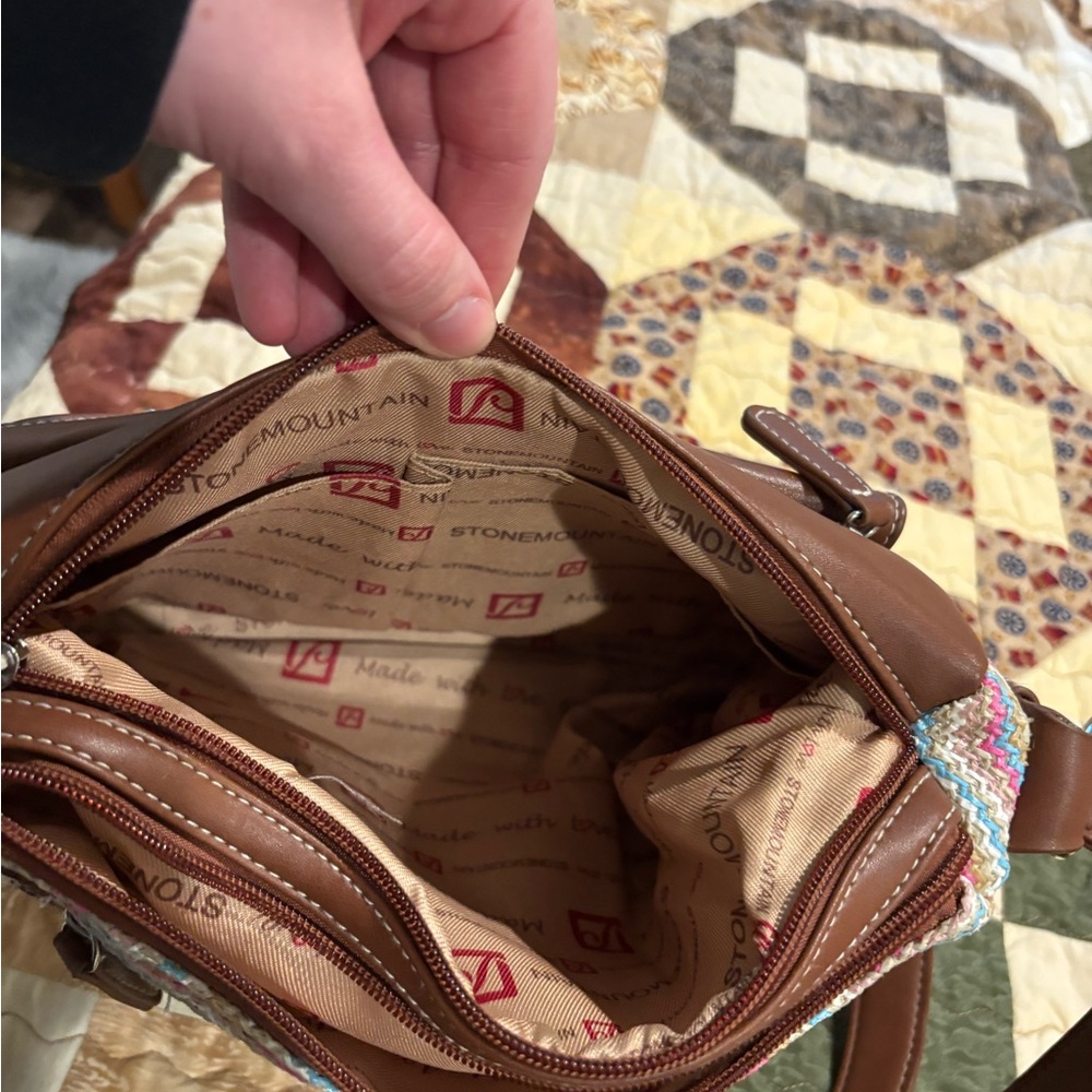 Stone Mountain Brown and Multicolored shoulder bag. - Picture 13 of 16